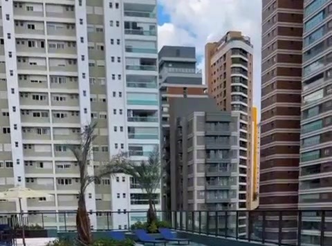 Foto real da piscina do Aimberê